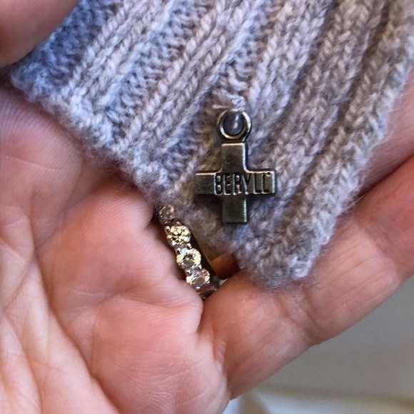 Beryll Cashmere Poncho Light Grey - Picture 3 of 8